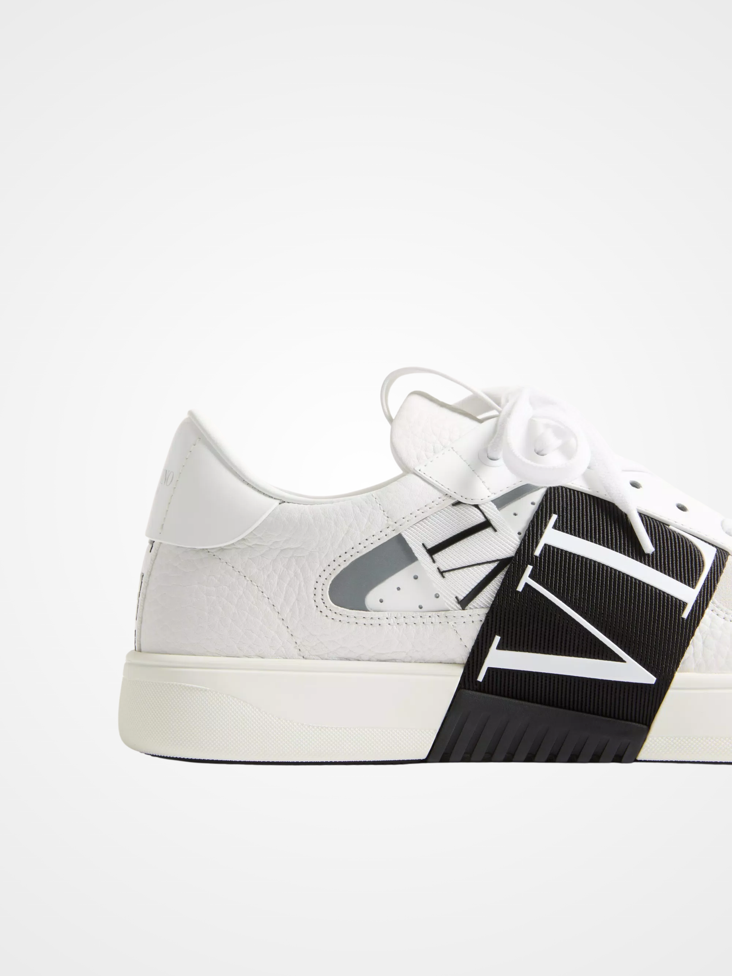 VL7N Sneakers