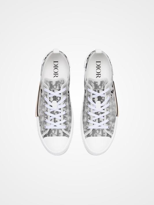 League Low-Top Sneaker